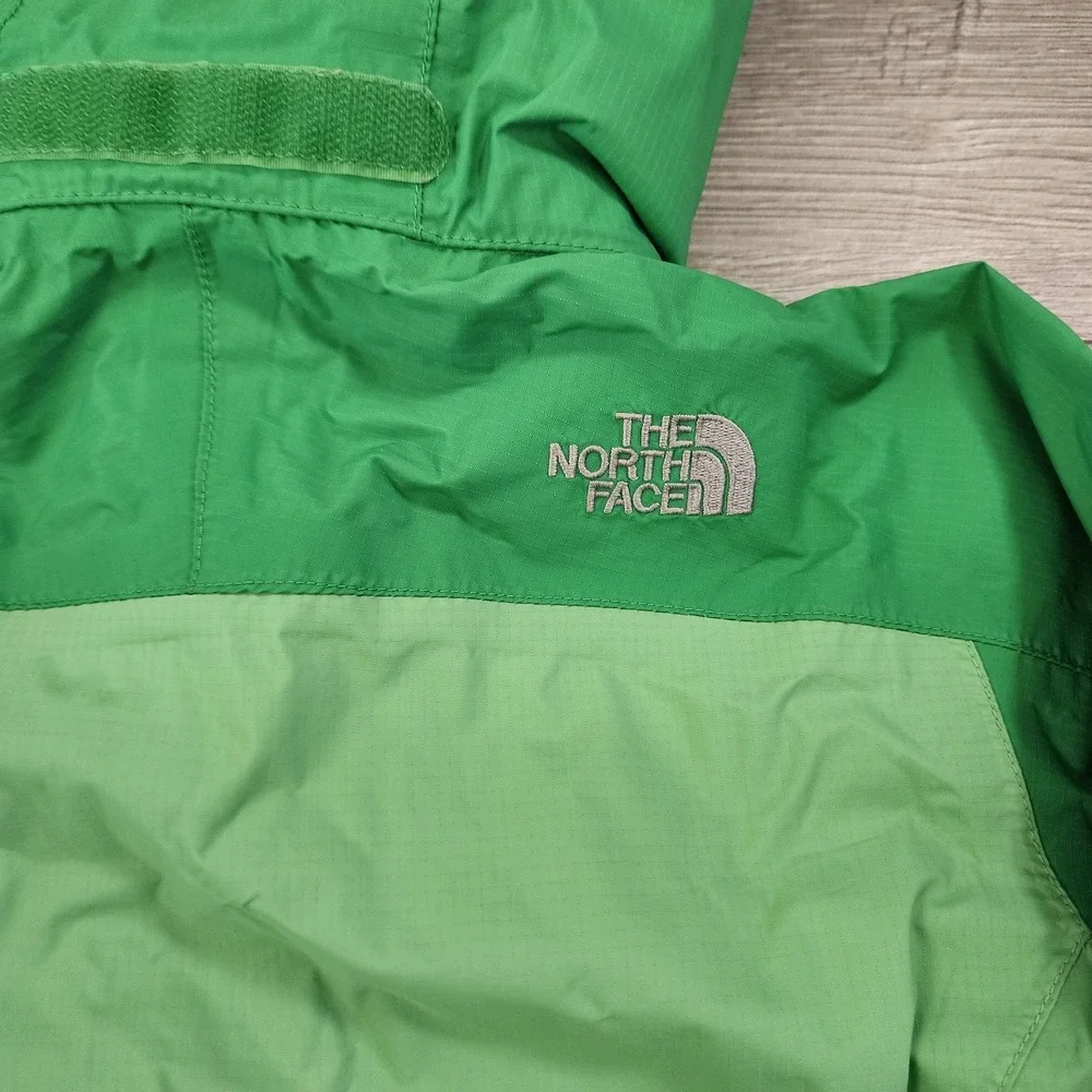 THE NORTH FACE‎ Girls Size XS lightweight hooded Jacket Green Windbreaker